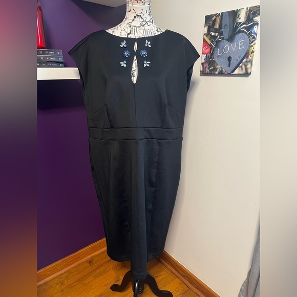 Eloquii Dresses & Skirts - Eloquii Plus Size Little Black Dress
